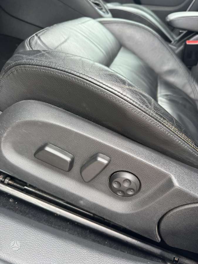 Volkswagen Golf - 12