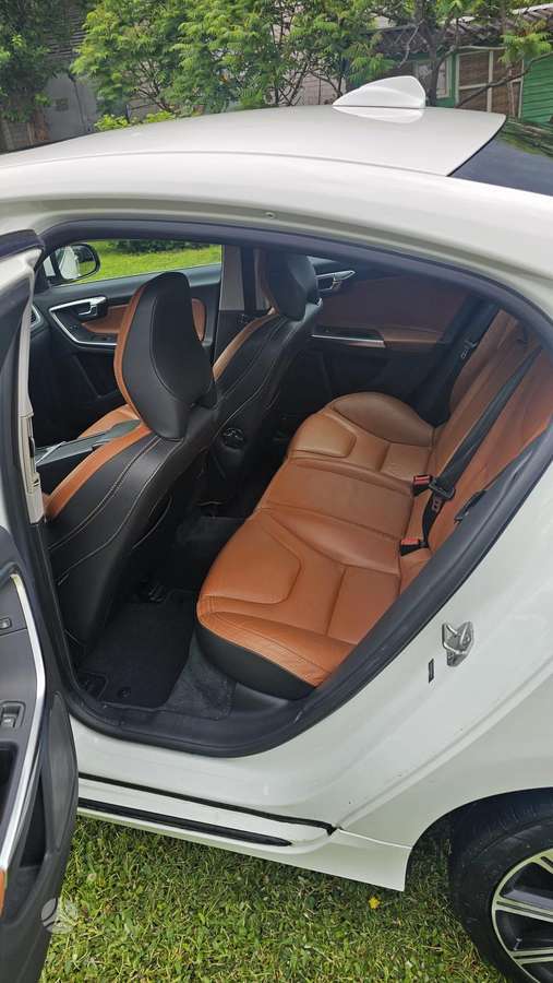 Volvo S60, 2.0 l., Седан