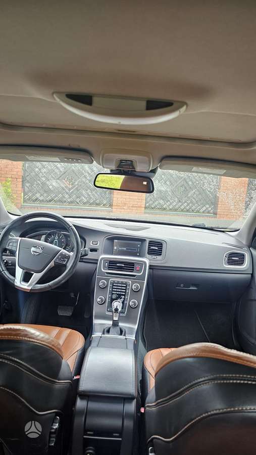 Volvo S60, 2.0 l., Седан