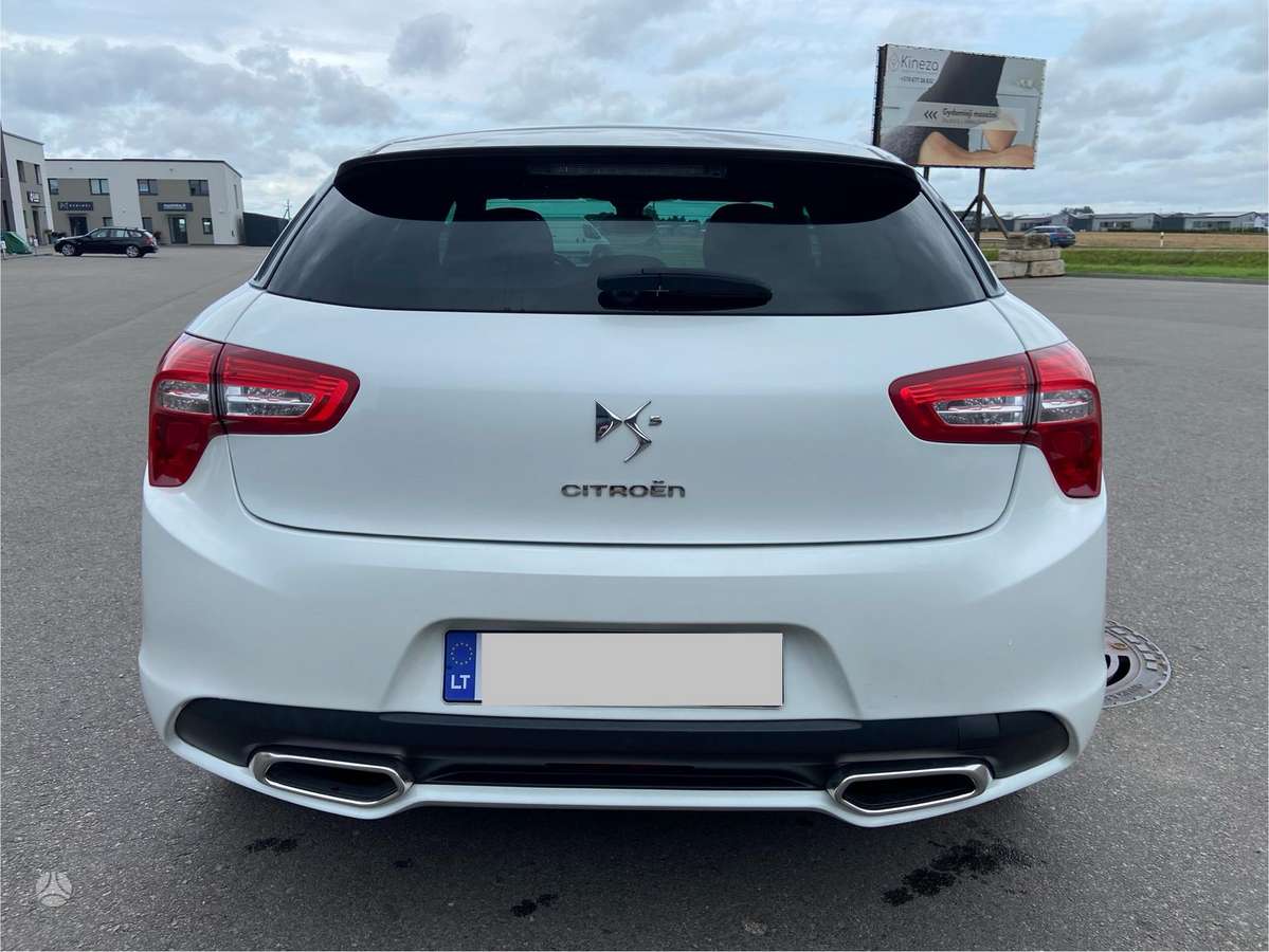 Citroen DS5, 1.6 l., hatchback