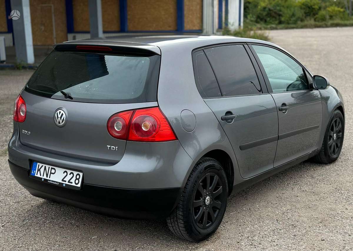 Volkswagen Golf - 4