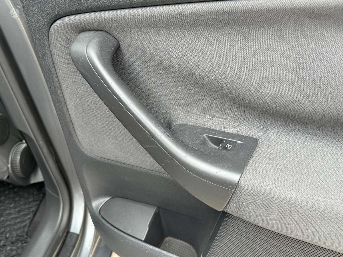Volkswagen Golf - 11