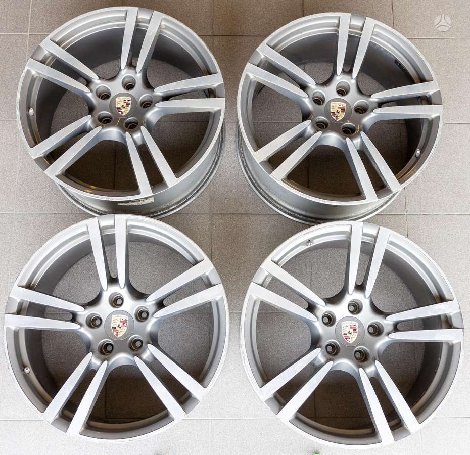Porsche Cayenne 4 vnt, light alloy, R21