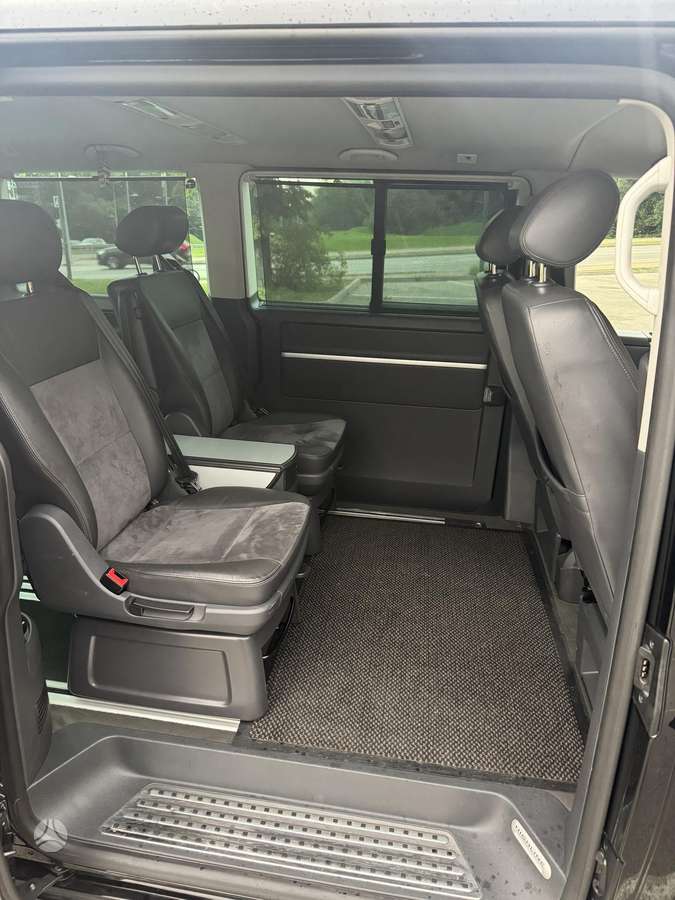 Volkswagen Multivan - 10