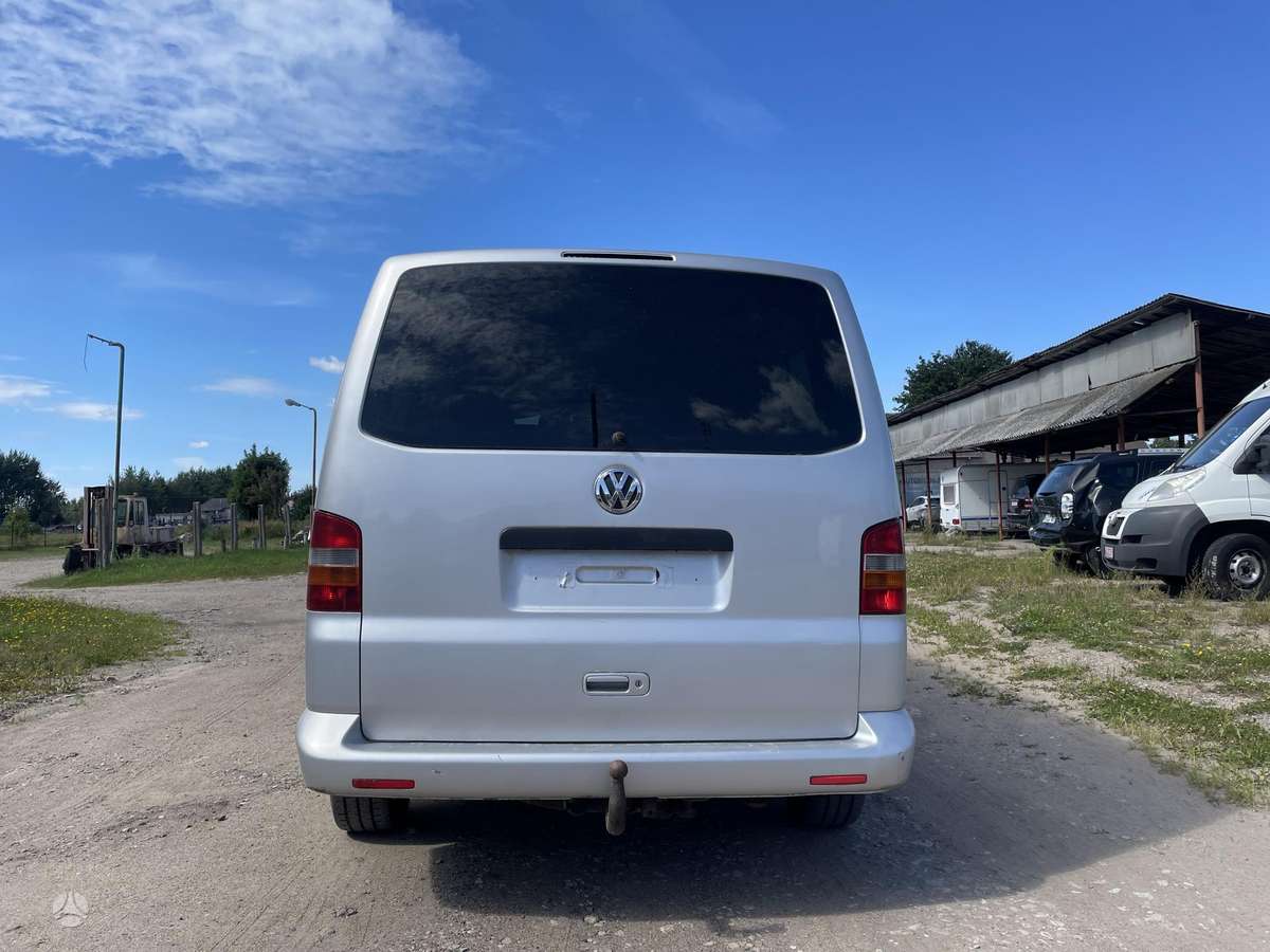 Volkswagen Transporter - 4