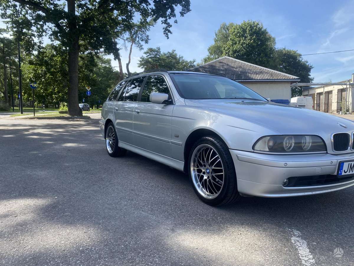 BMW 525, 2.5 l., Универсал
