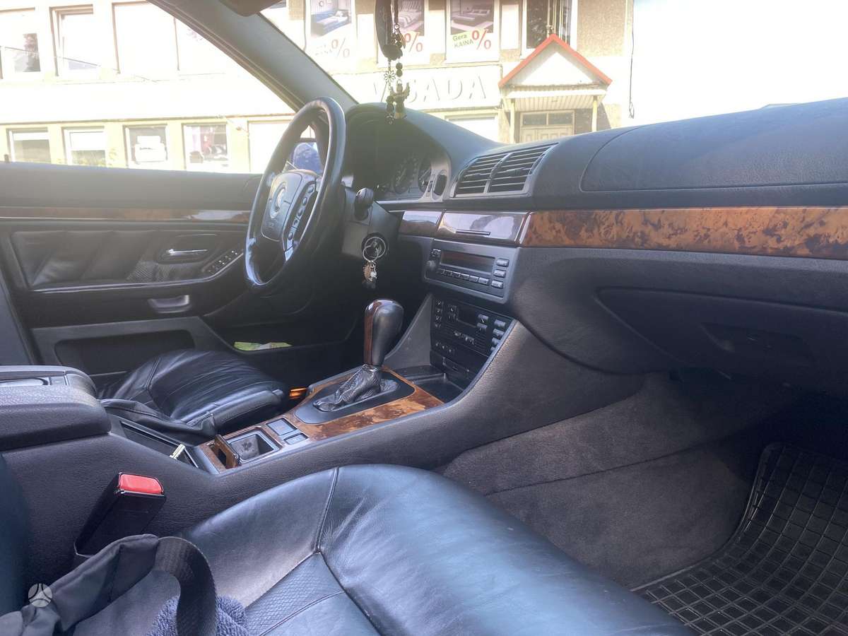 BMW 525, 2.5 l., Универсал