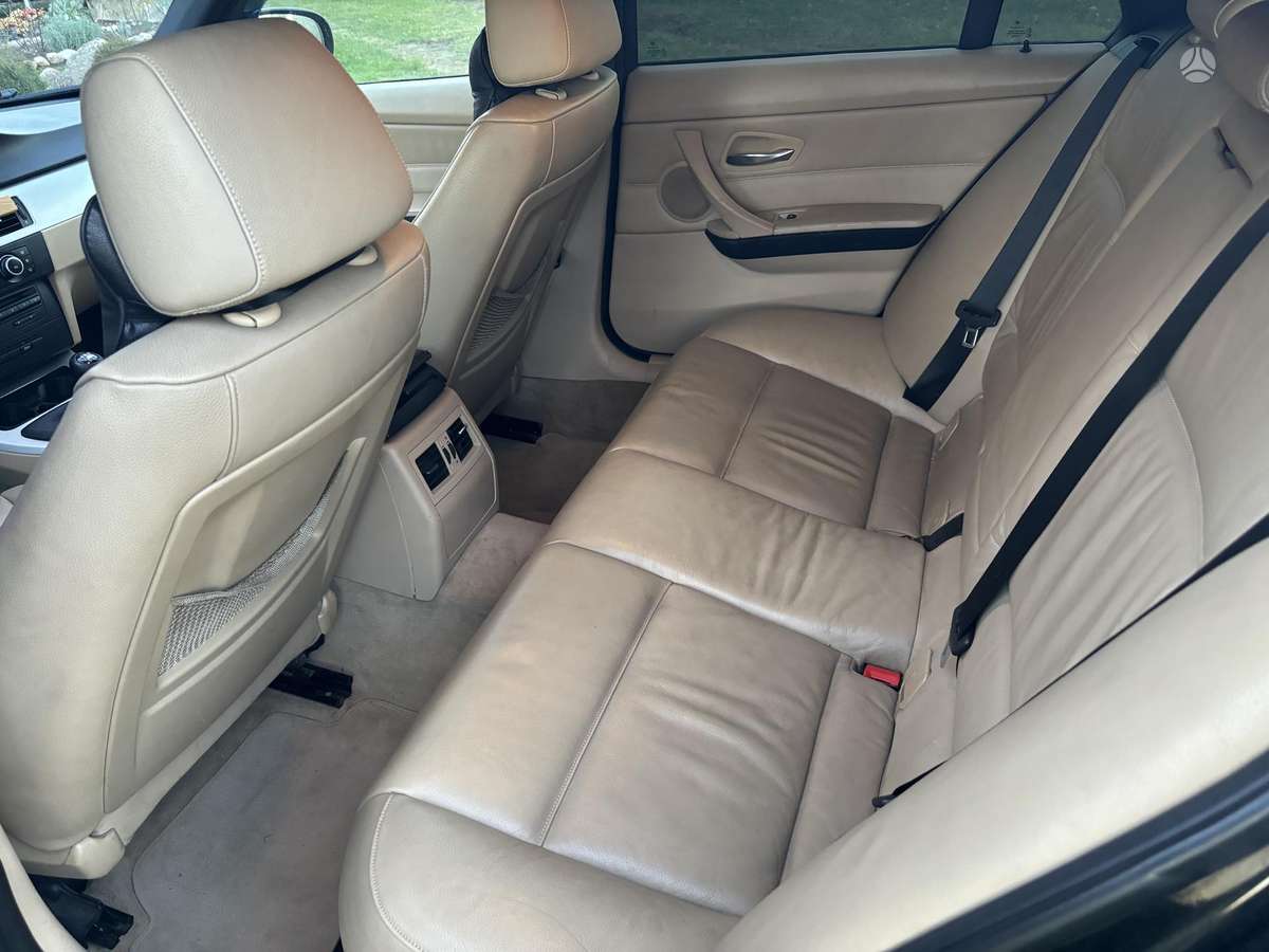 BMW 318, 2.0 l., wagon