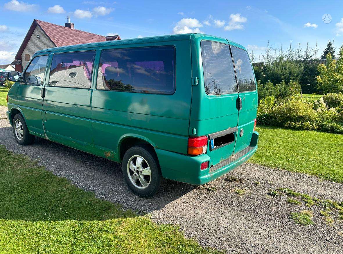 Volkswagen Transporter - 1