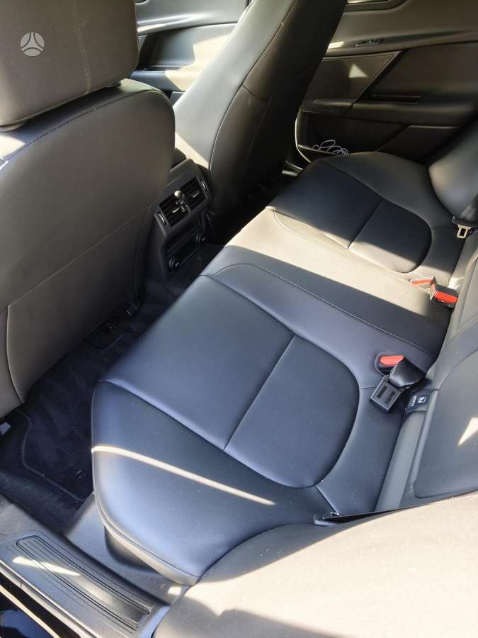 Jaguar XE, 2.0 l., Седан