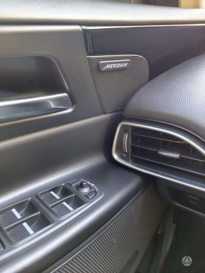 Jaguar XE, 2.0 l., Седан