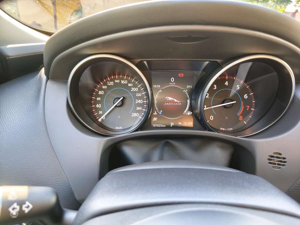 Jaguar XE, 2.0 l., Седан