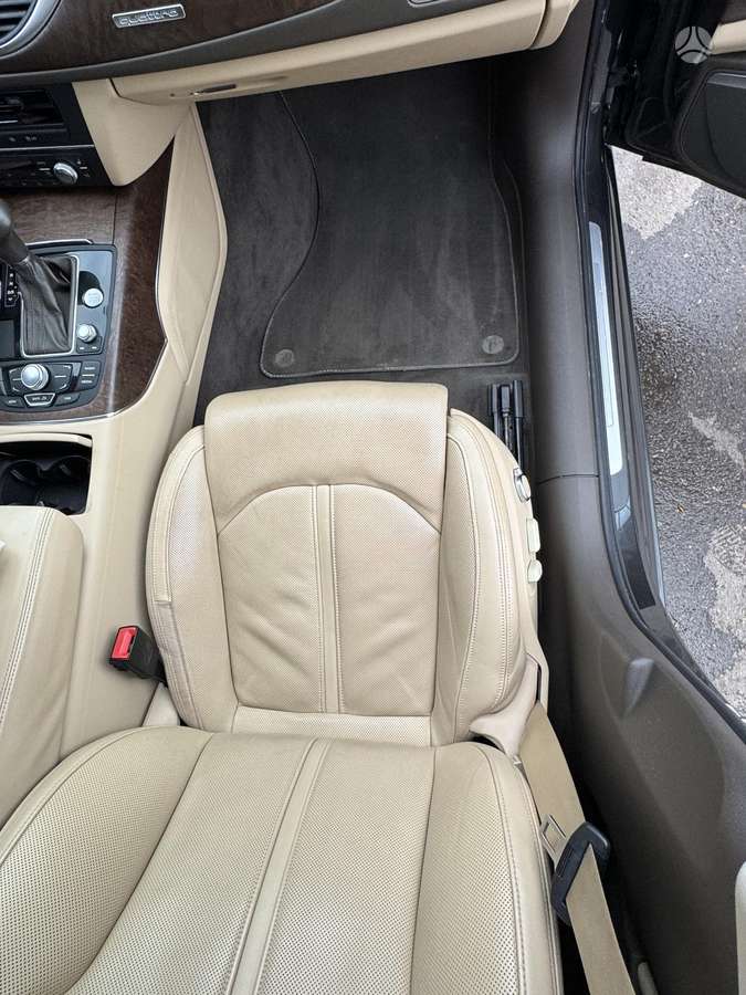 Audi A6, 3.0 l., Седан
