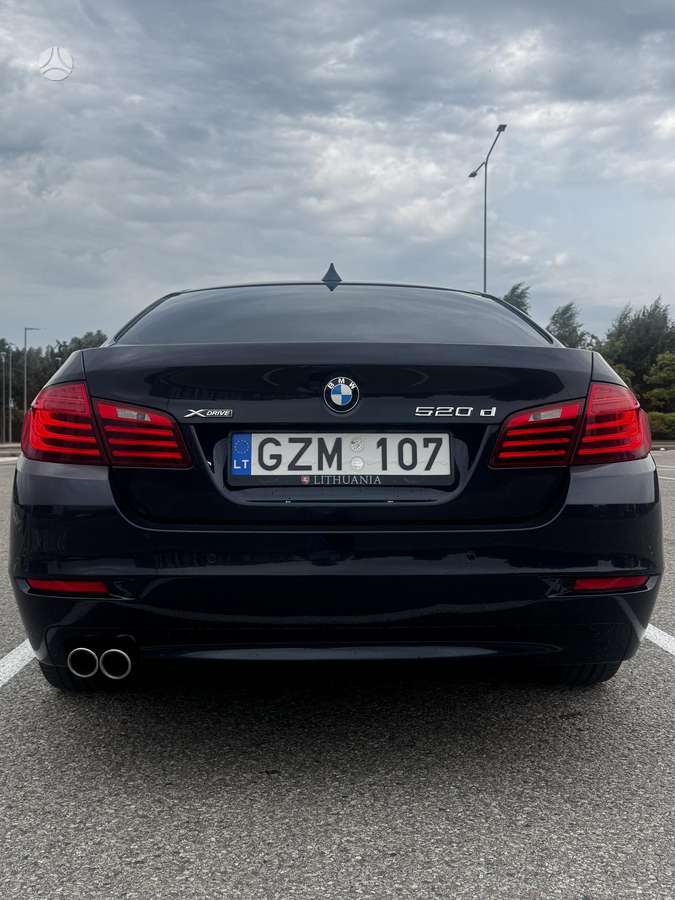 BMW 520, 2.0 l., Седан