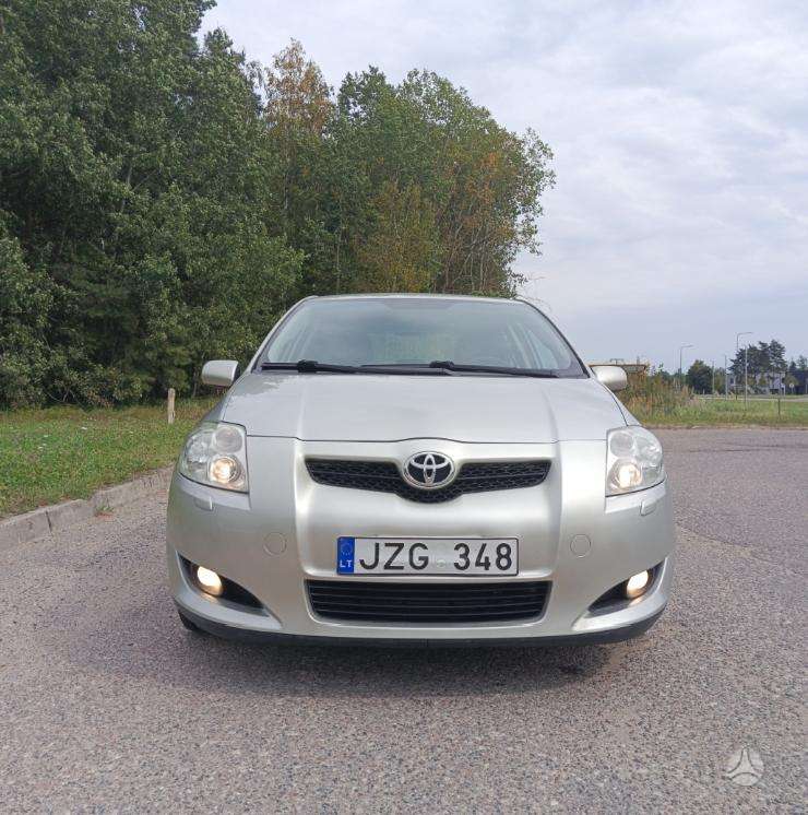 Toyota Auris - 1