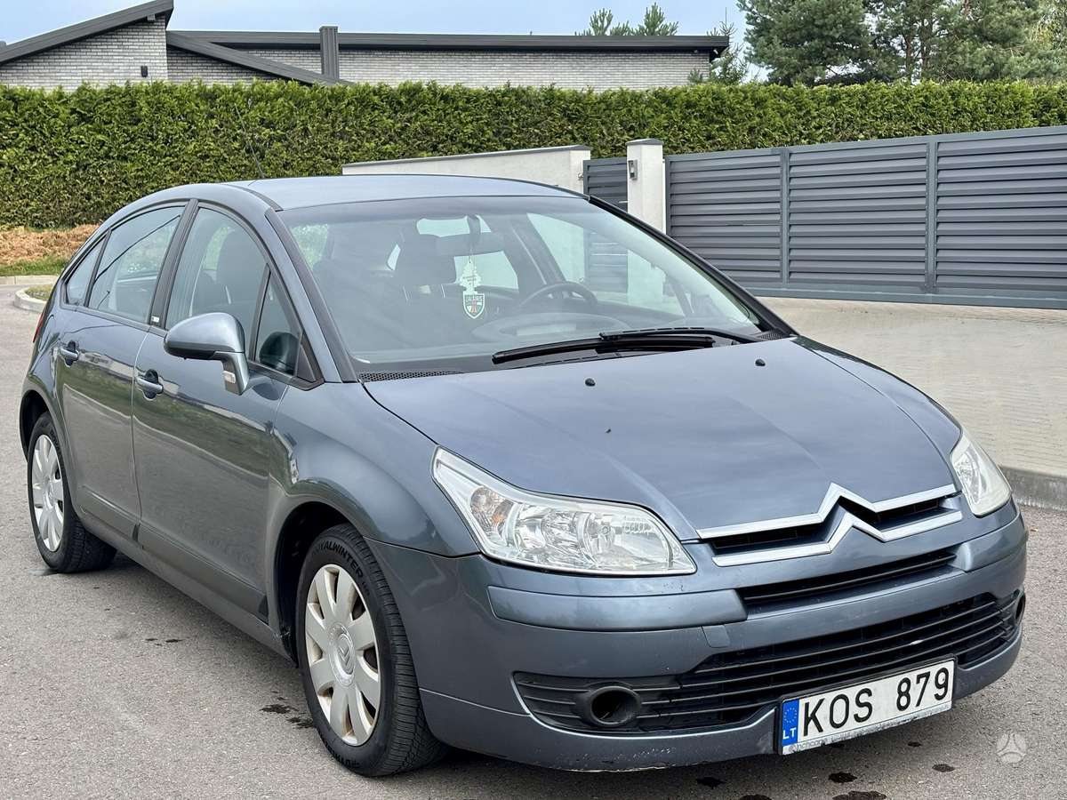 Citroen C4, 1.6 l., hatchback