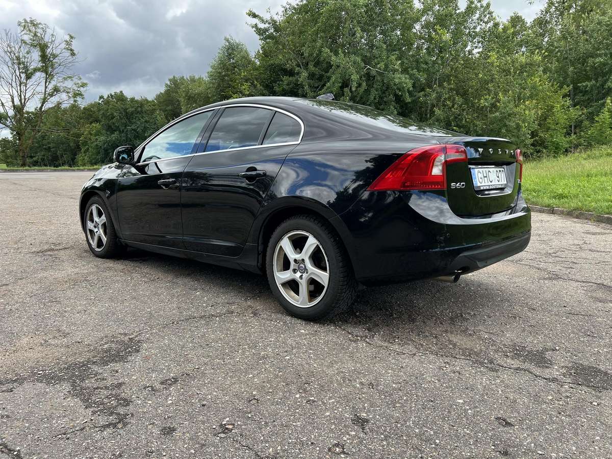 Volvo S60, 2.0 l., Седан