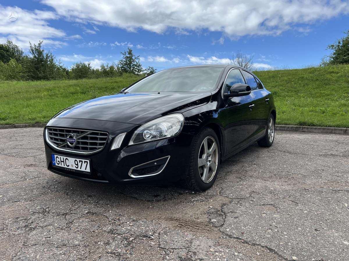 Volvo S60, 2.0 l., Седан