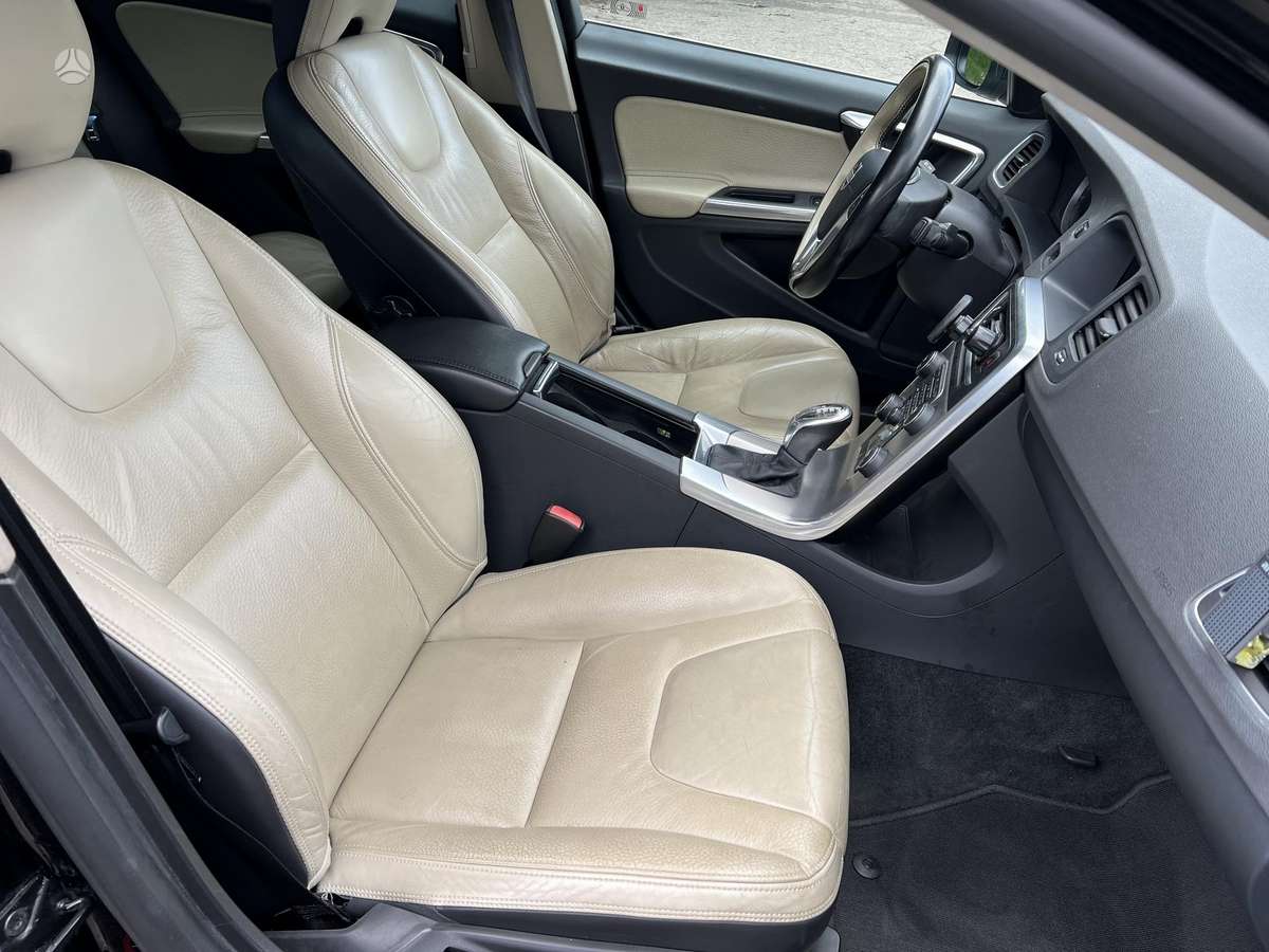 Volvo S60, 2.0 l., Седан