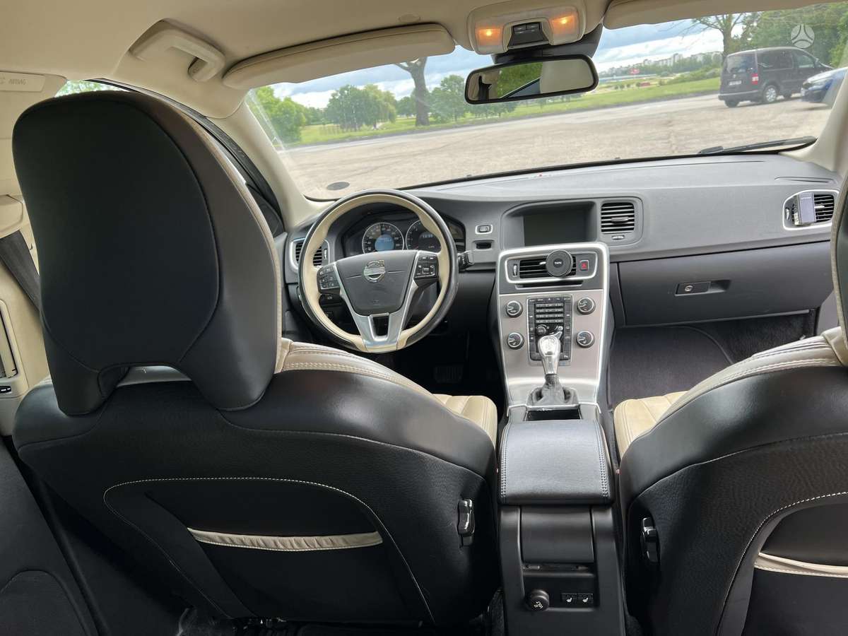 Volvo S60, 2.0 l., Седан