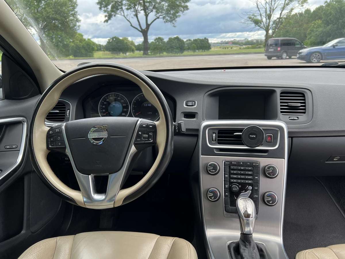 Volvo S60, 2.0 l., Седан