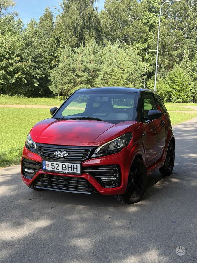 Ligier JS50, hatchback