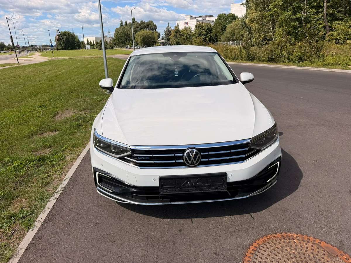 Volkswagen Passat - 3