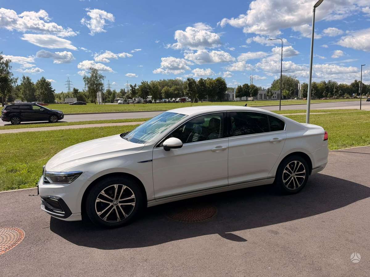 Volkswagen Passat - 5