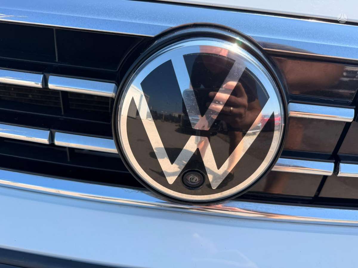 Volkswagen Passat - 12