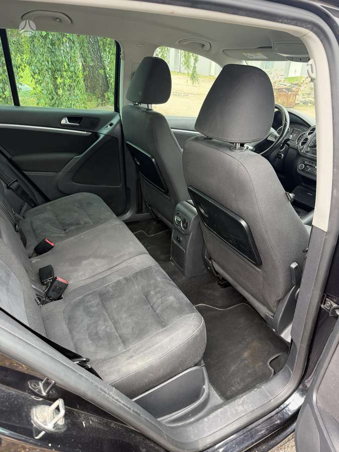 Volkswagen Tiguan - 10