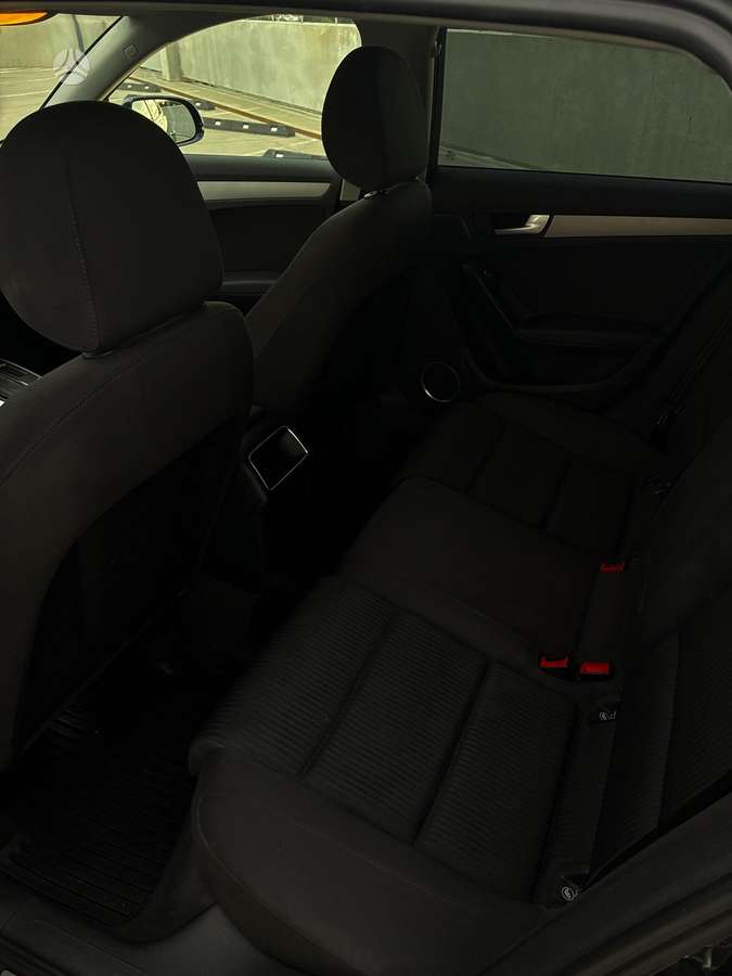 Audi A4, 1.8 l., Универсал