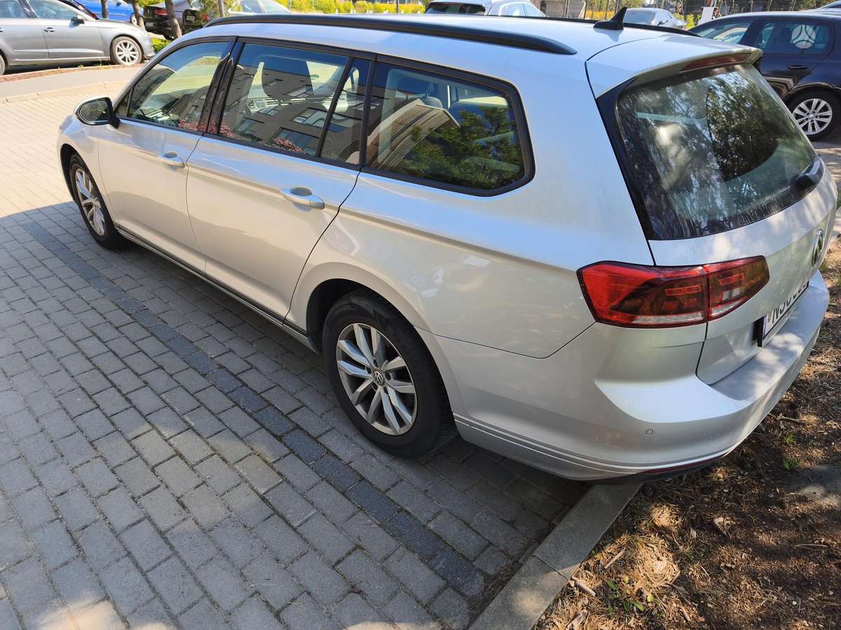 Volkswagen Passat - 5