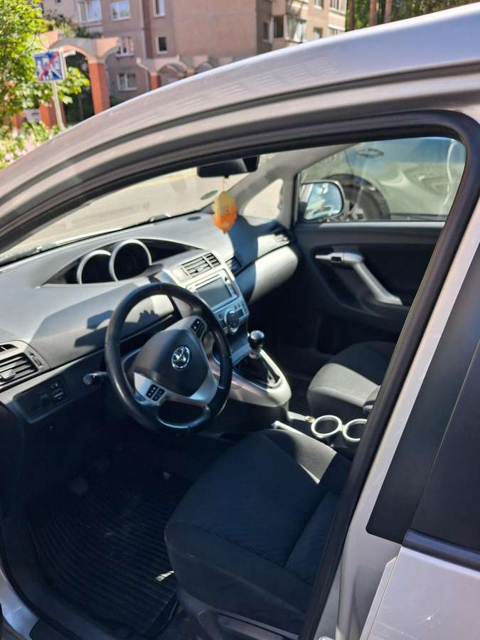 Toyota Verso - 4