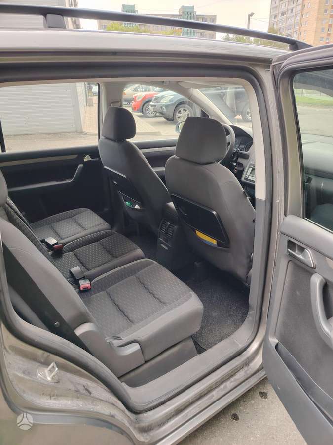 Volkswagen Touran - 7