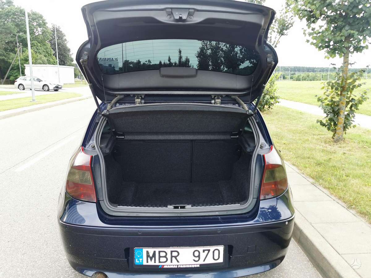 BMW 118, 2.0 l., hatchback