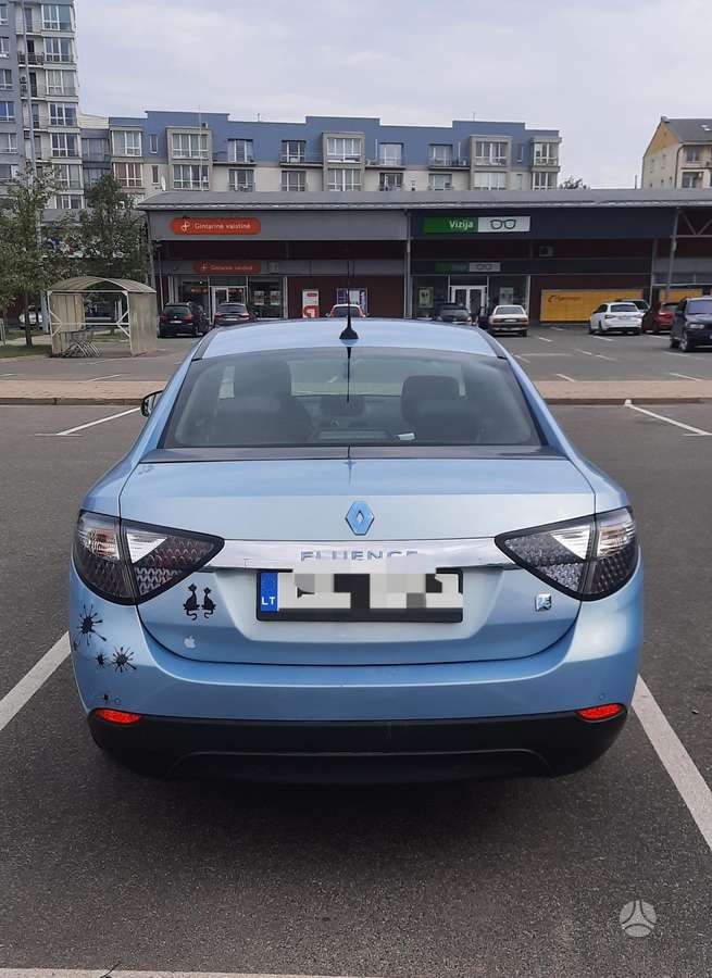 Renault Fluence, Седан