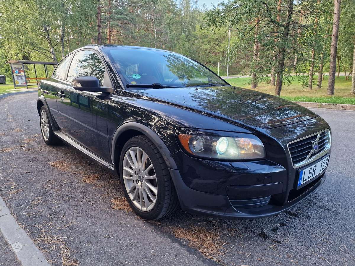 Volvo C30, 1.6 l., hatchback