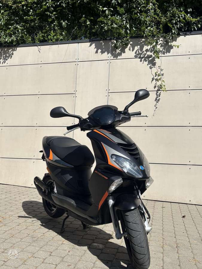 Piaggio NRG 49cc, scooters / mopeds