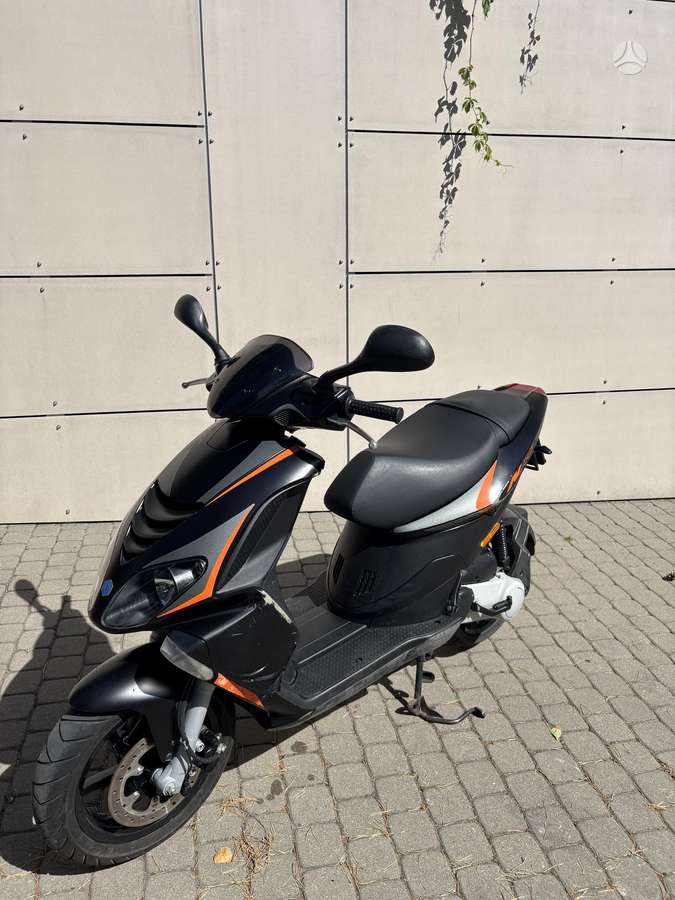 Piaggio NRG 49cc, scooters / mopeds