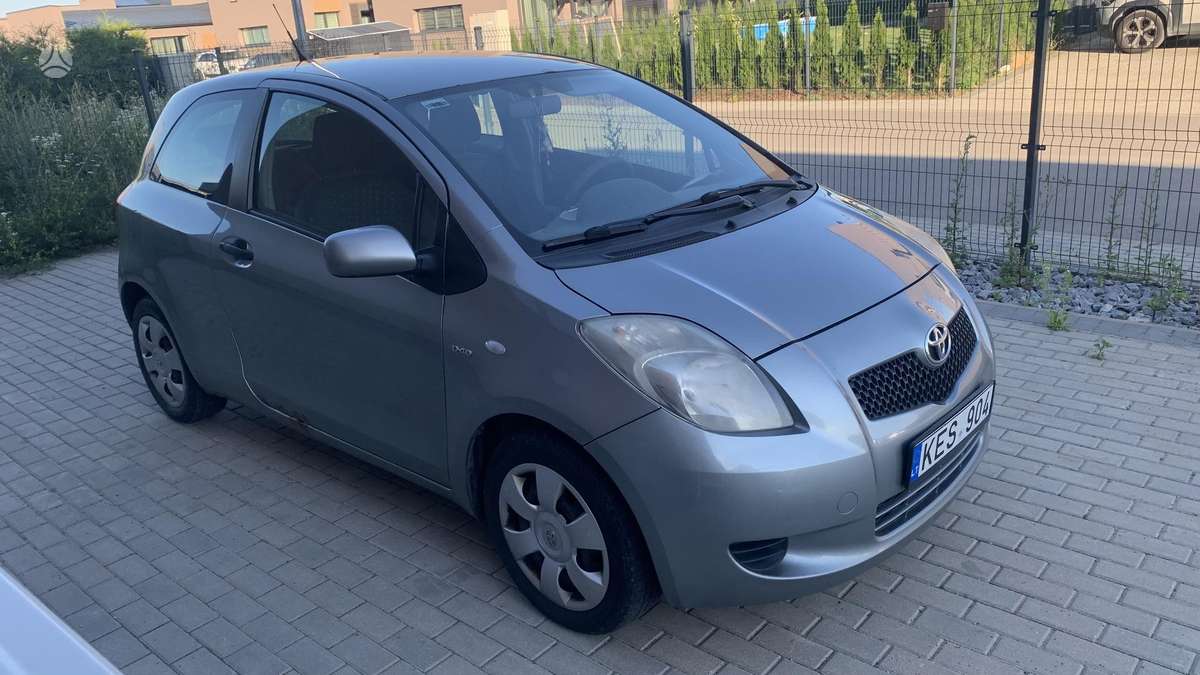 Toyota Yaris - 2