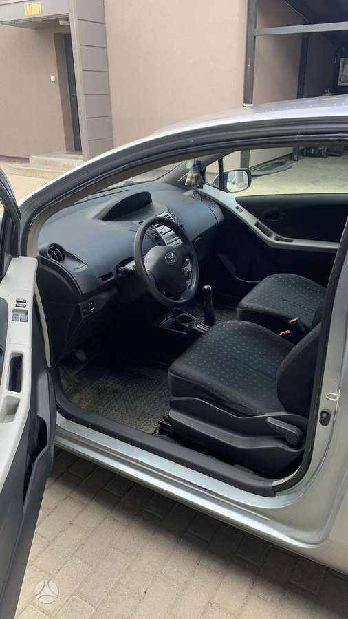 Toyota Yaris - 7
