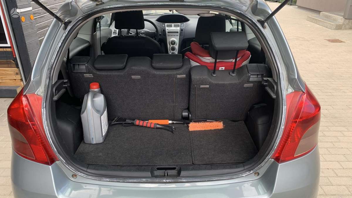 Toyota Yaris - 8