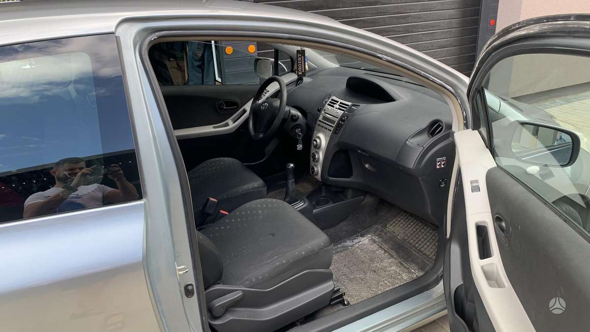 Toyota Yaris - 9