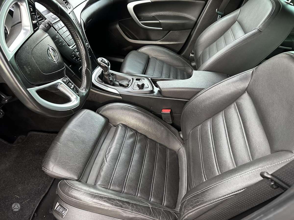 Opel Insignia, 2.0 l., Универсал