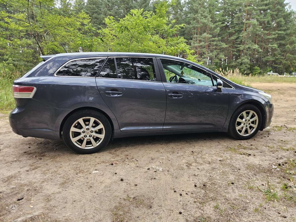 Toyota Avensis - 7