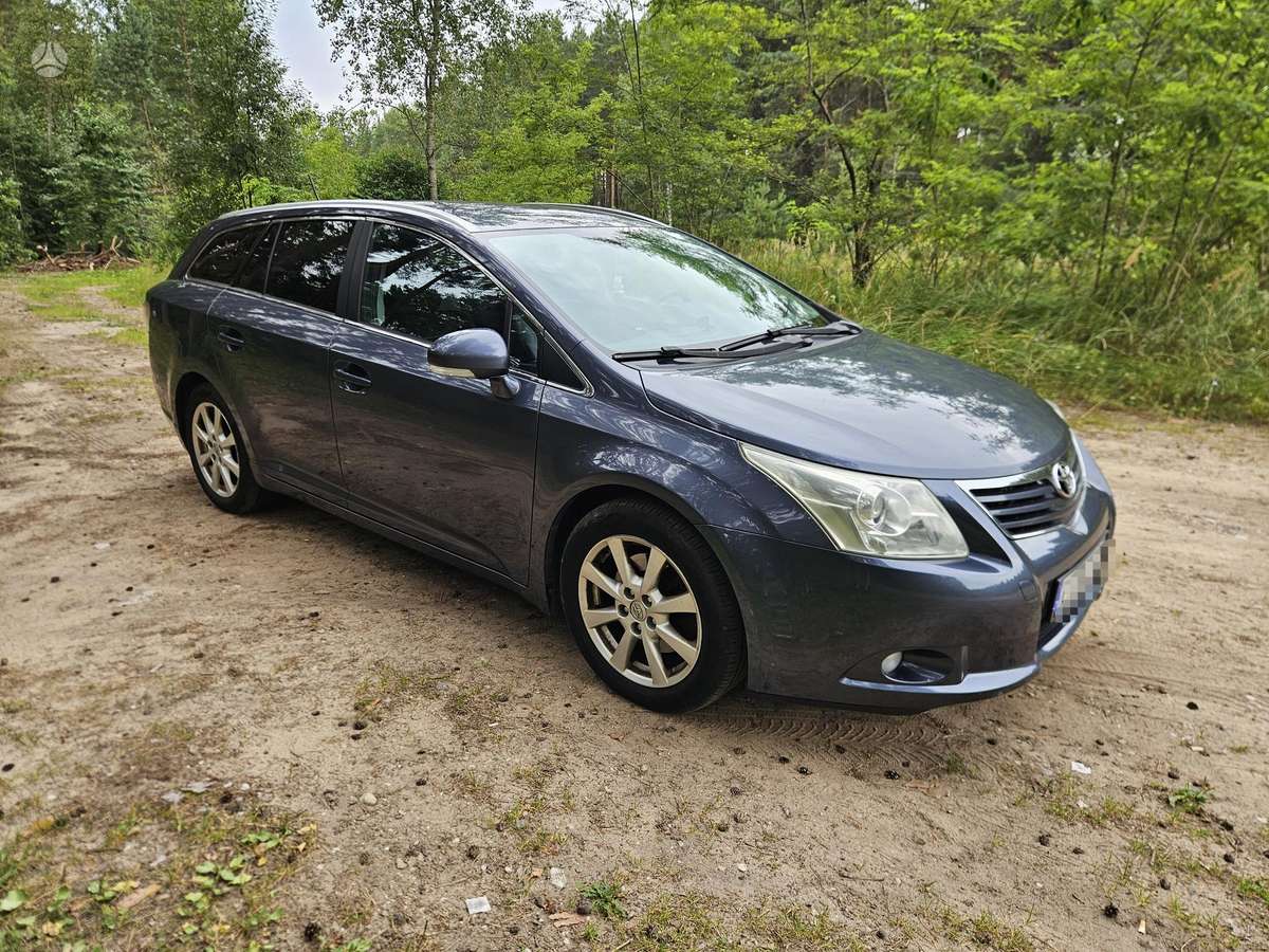 Toyota Avensis - 8