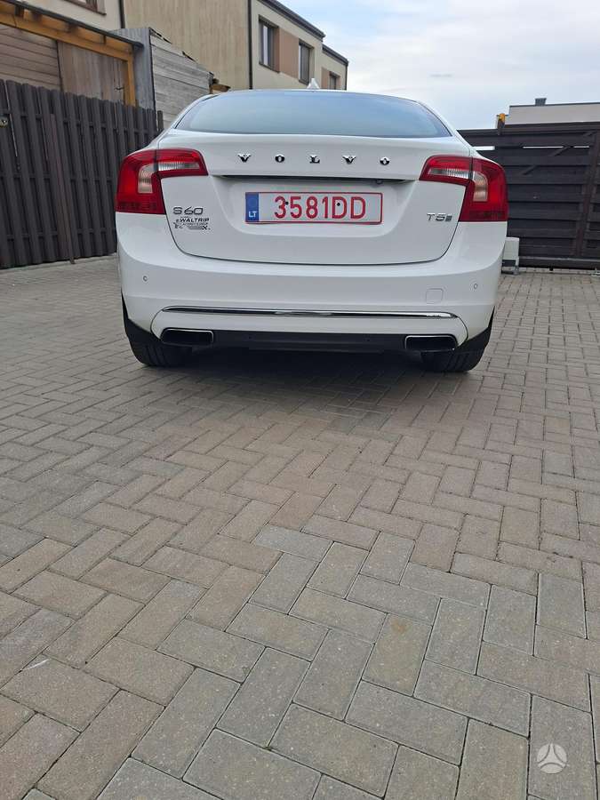Volvo S60, 2.0 l., Седан
