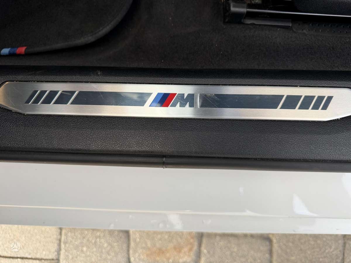 BMW 118, 1.5 l., hatchback