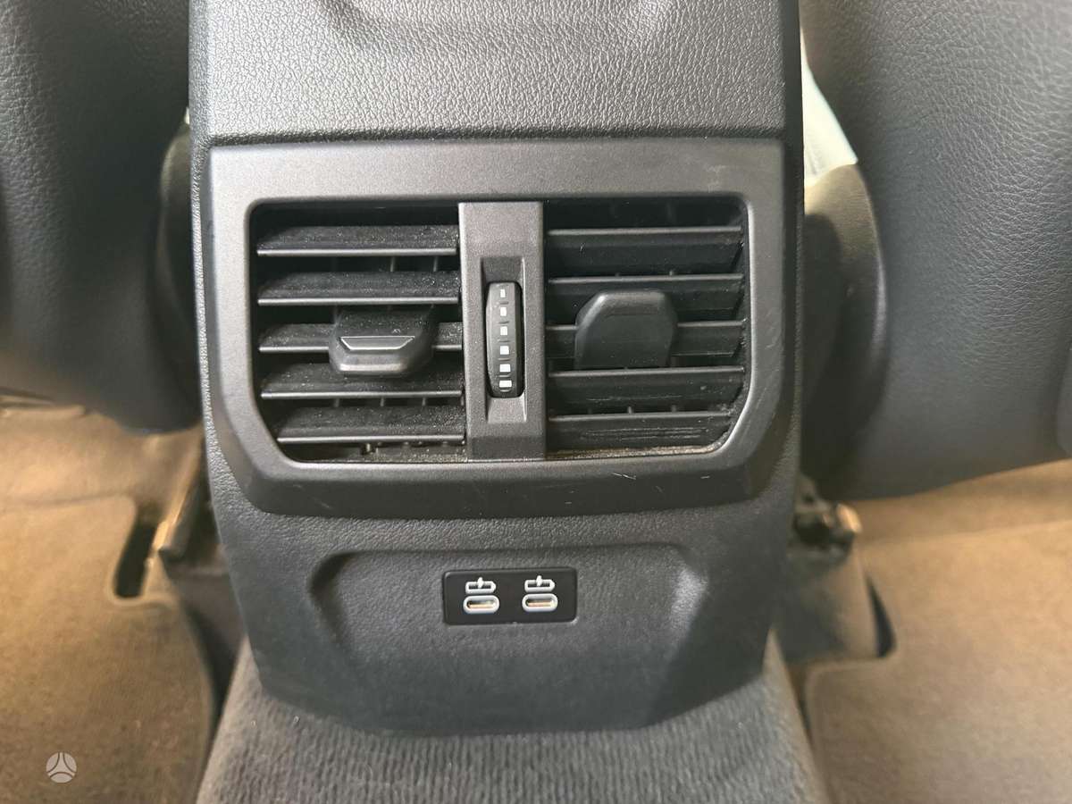 BMW 118, 1.5 l., hatchback