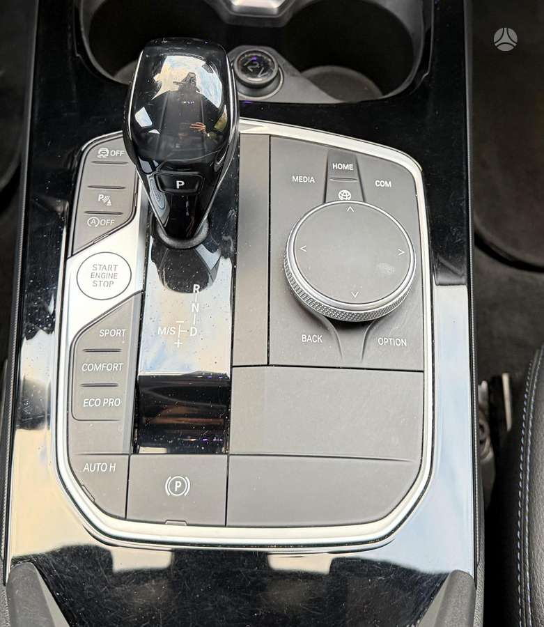 BMW 118, 1.5 l., hatchback